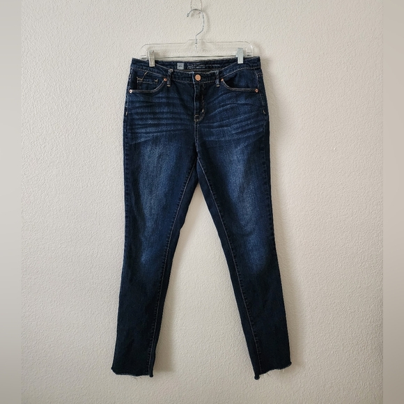 Massimo Women's 8R Curvy Skinny Raw Hem Dark Wash Denim Jeans - Picture 6 of 6